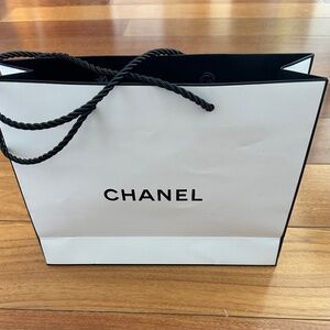 Chanel Gift Shopping Bag (used)